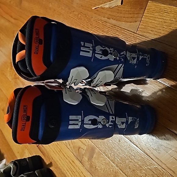 LANGE - Picture 6 of 6